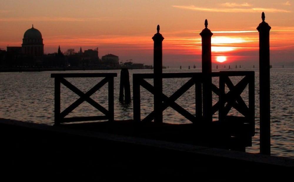 Hotel Russo Palace Lido di Venezia Bagian luar foto