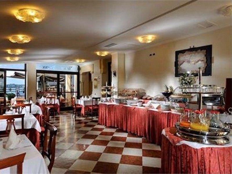 Hotel Russo Palace Lido di Venezia Bagian luar foto