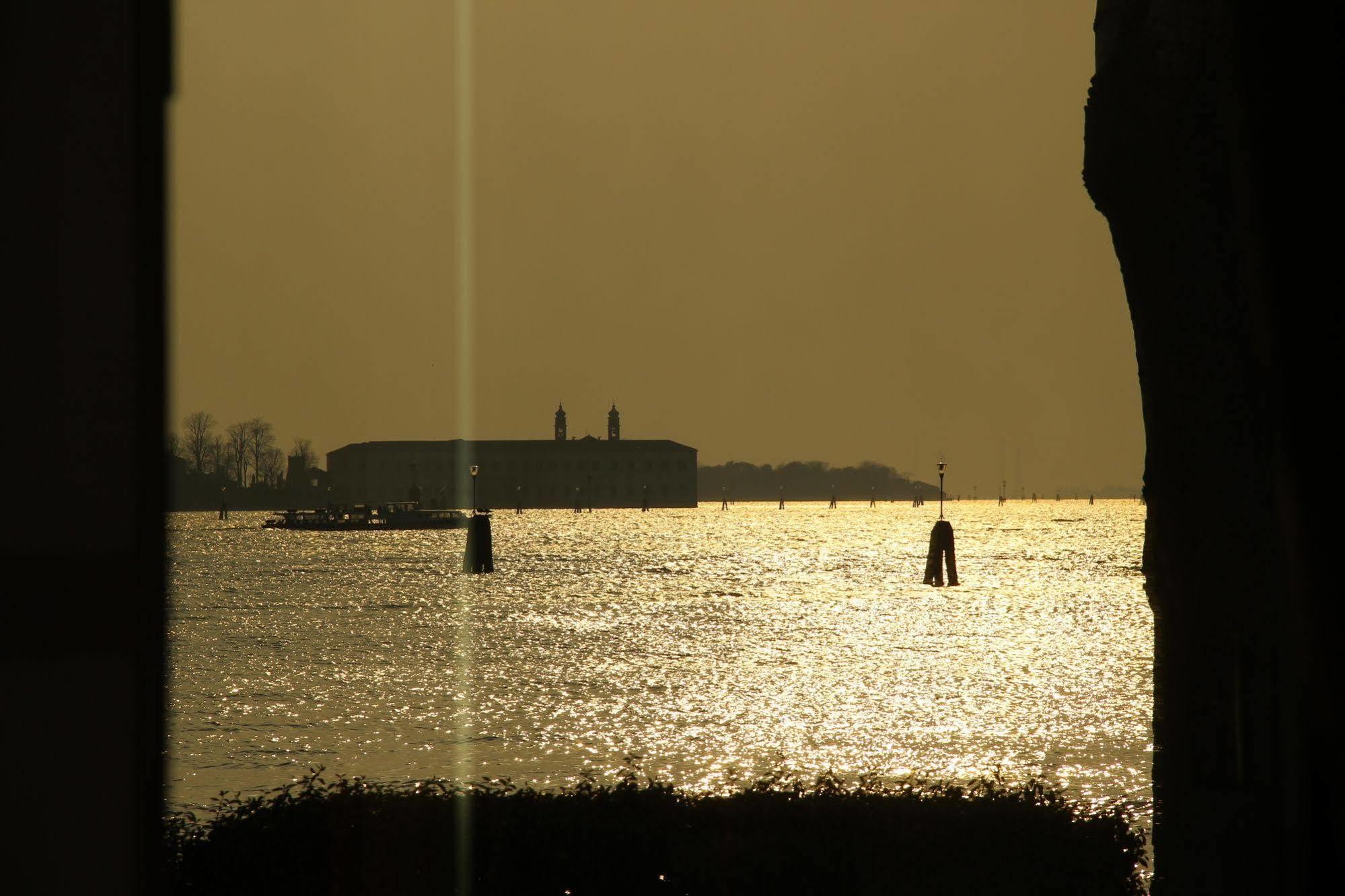Hotel Russo Palace Lido di Venezia Bagian luar foto