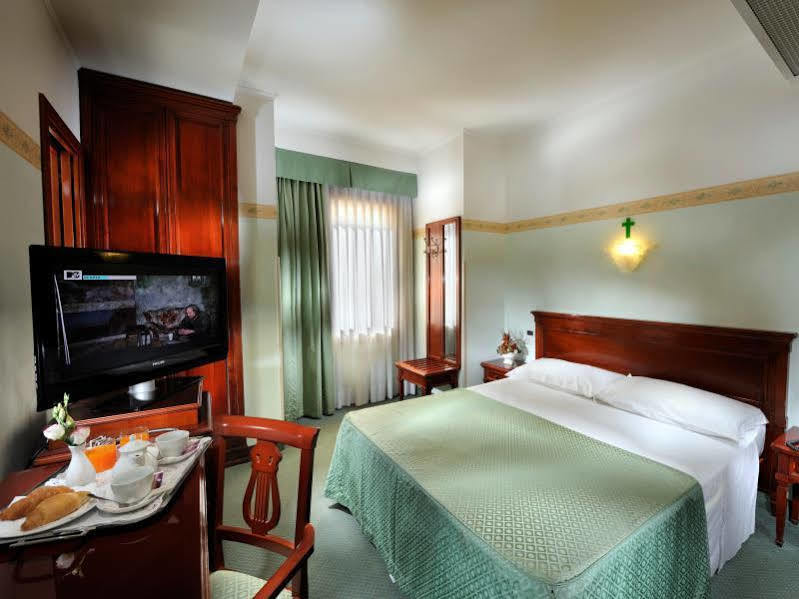 Hotel Russo Palace Lido di Venezia Bagian luar foto