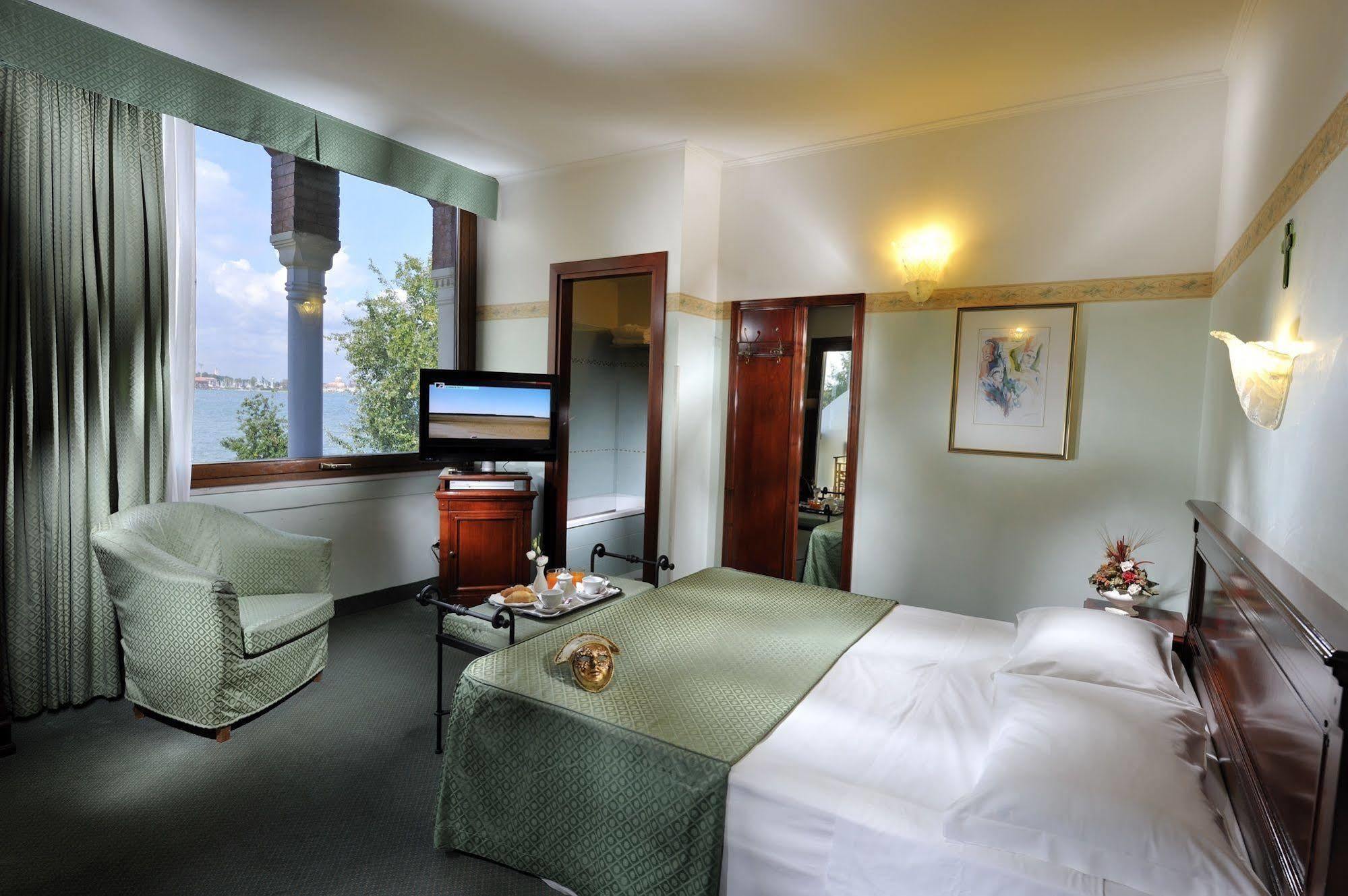Hotel Russo Palace Lido di Venezia Ruang foto