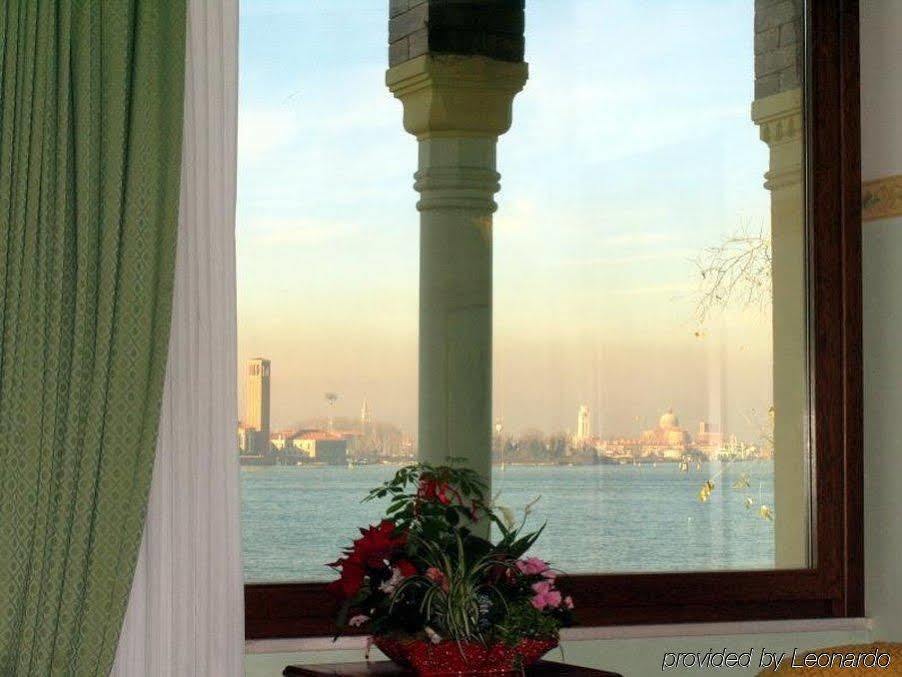 Hotel Russo Palace Lido di Venezia Bagian luar foto