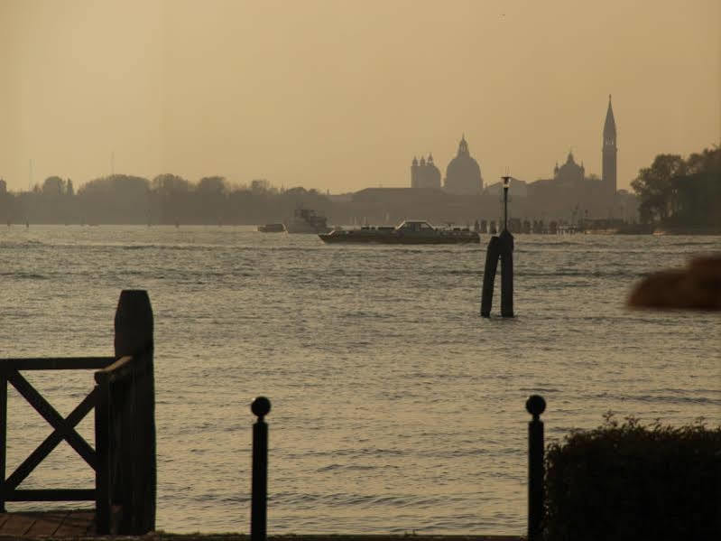 Hotel Russo Palace Lido di Venezia Bagian luar foto